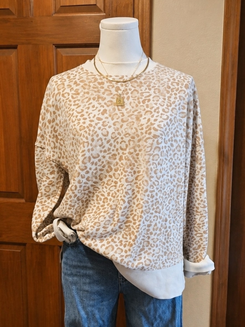 Time and Tru Beige Leopard Print Crewneck Sweatshirt